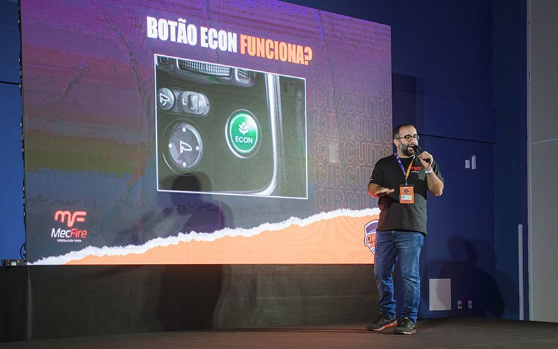 Daniel Gustavo apresenta sua palestra sobre o segredo dos motores Honda. No Circuito de Palestras Doutor-IE 2022